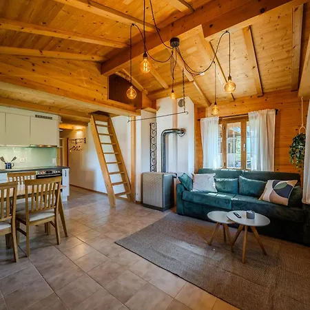 Διαμέρισμα Mountain - Hot Tub & Sunset Views