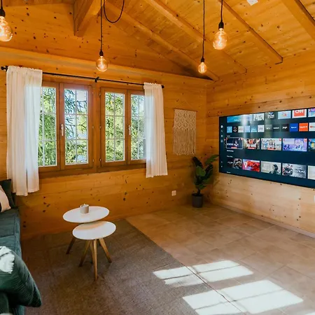 Mountain - Hot Tub & Sunset Views Apartamento Axalp