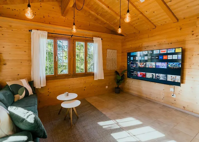 Mountain - Hot Tub & Sunset Views Lejlighed Axalp